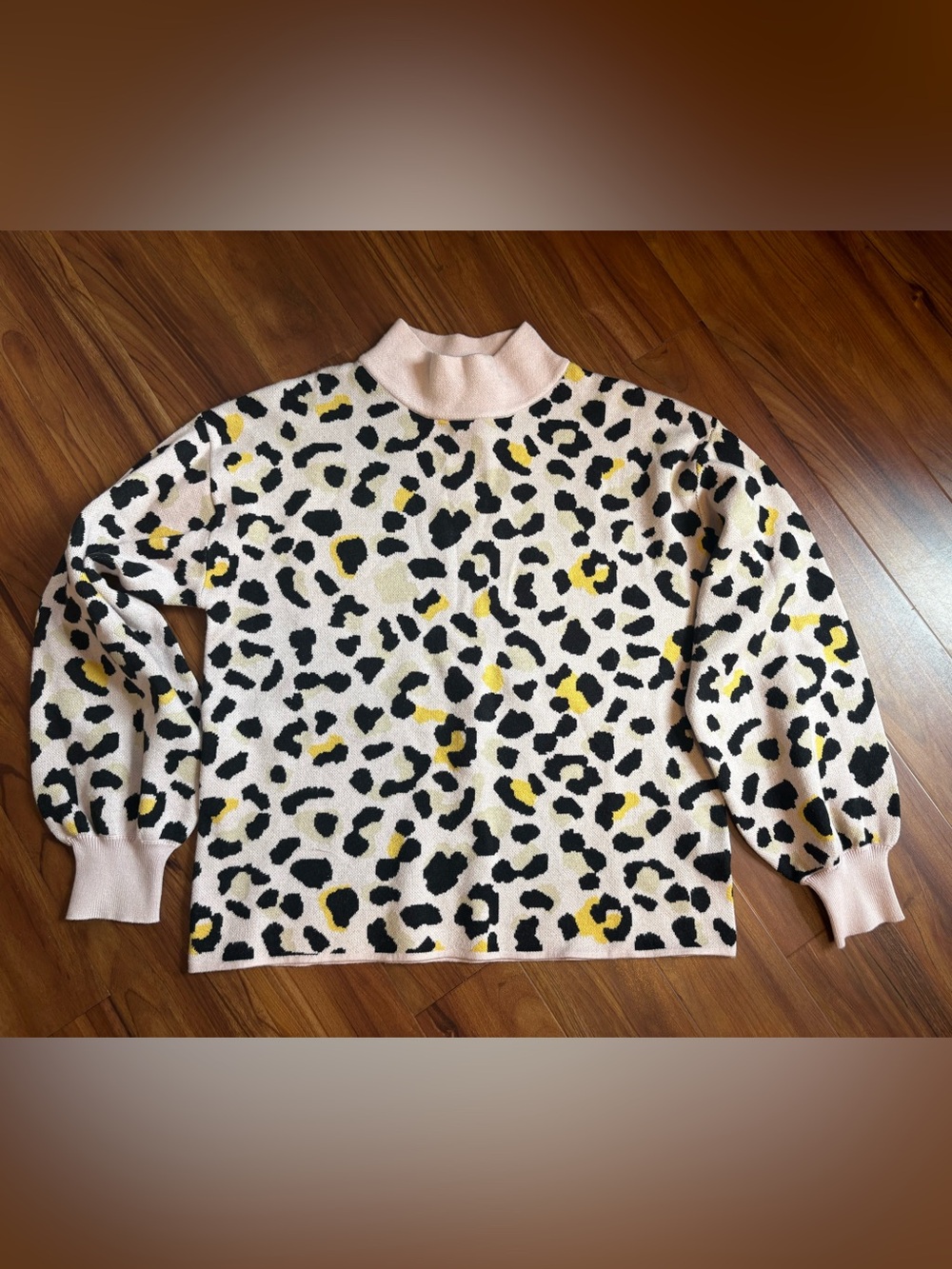 Women's Fate Leopard Print Mock Neck Sweater- size medium NWT